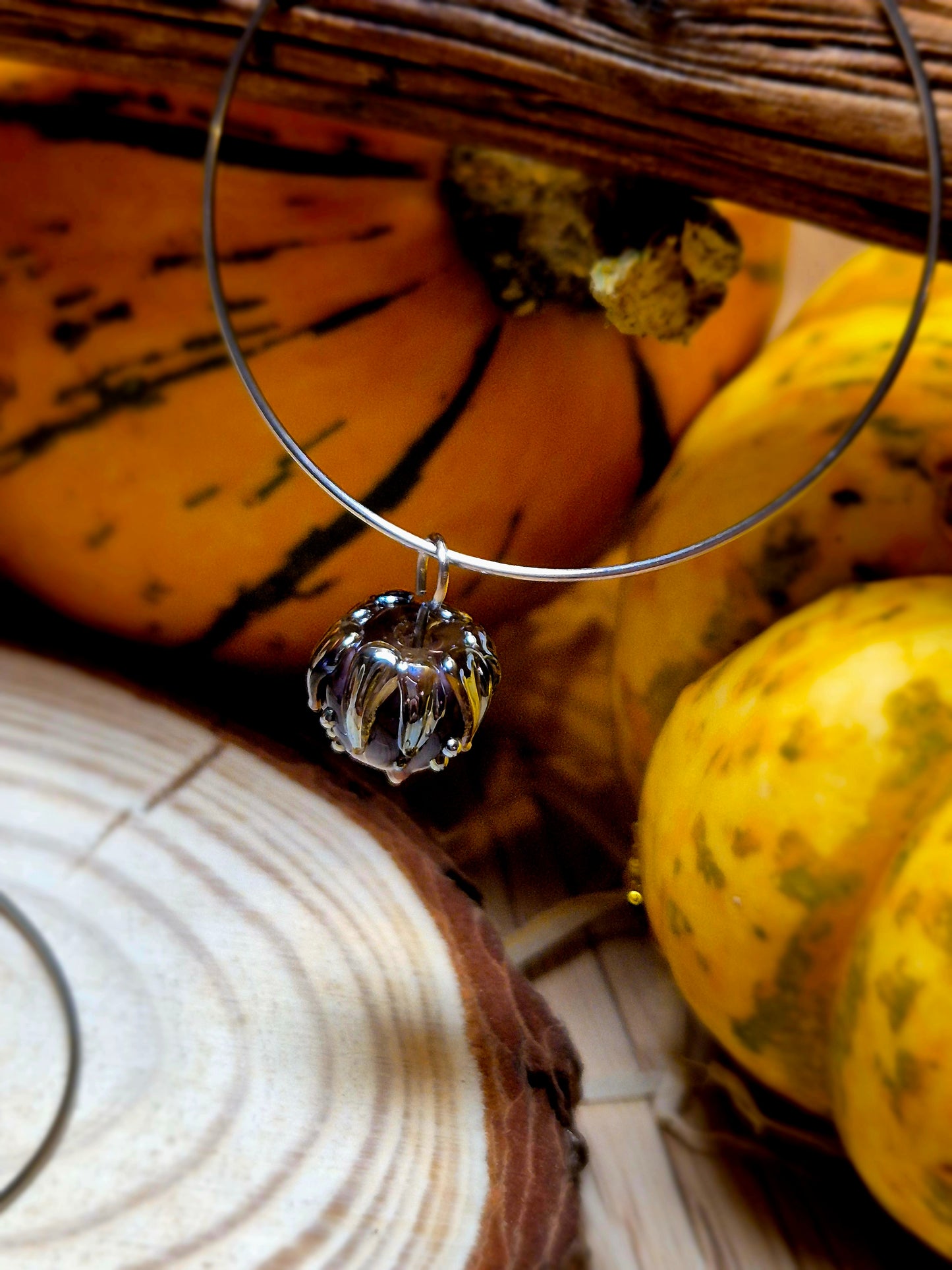 Boucles d’oreilles créoles – Roses en verre