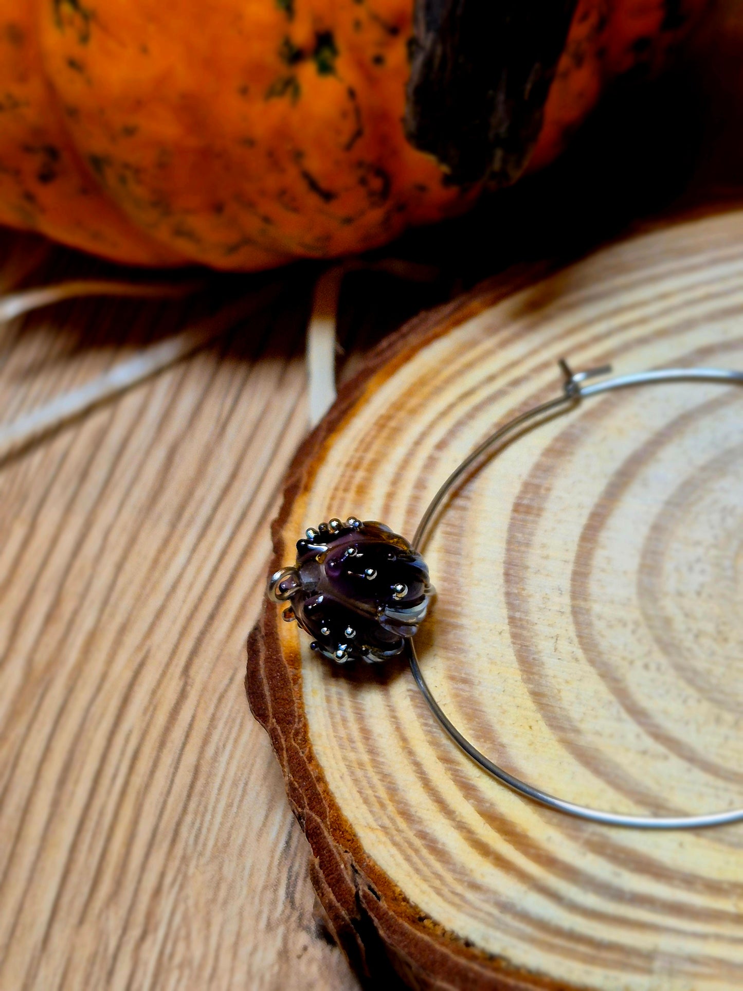 Boucles d’oreilles créoles – Roses en verre