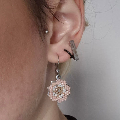 Tissage de perles Sakura roses