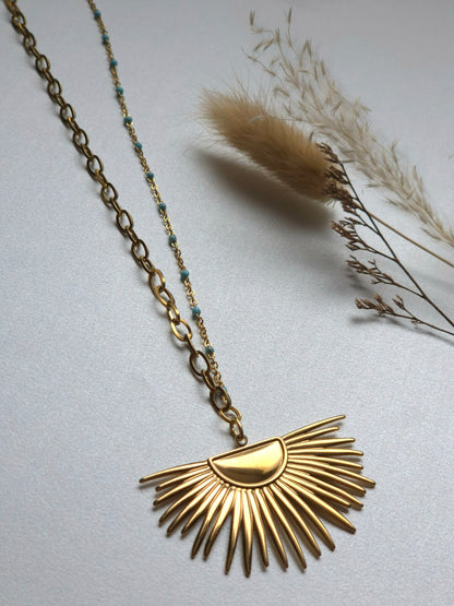 Parure dorée en acier inoxydable – Collier soleil, chaîne de dos et boucles dépareillées