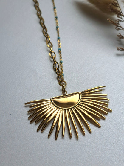 Parure dorée en acier inoxydable – Collier soleil, chaîne de dos et boucles dépareillées