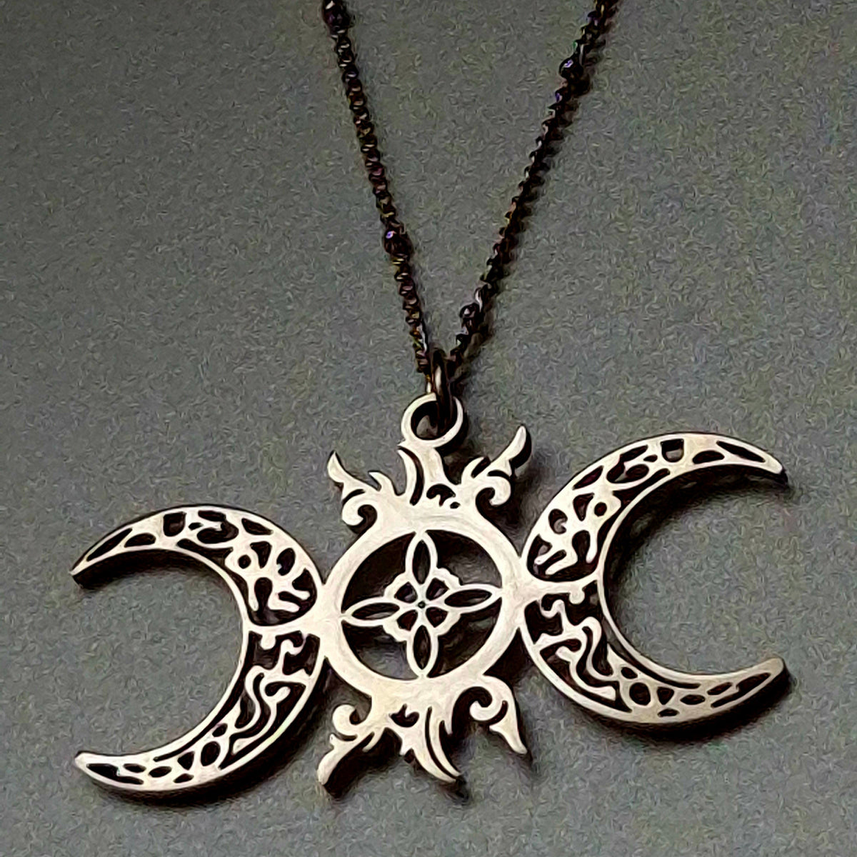 Collier Mystique en Acier Inoxydable – Capsule Éphémère d'Automne